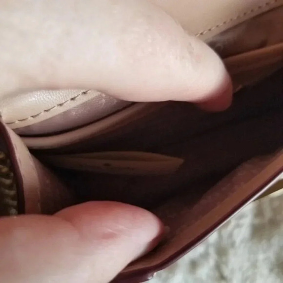 Kate Spade Rose Gold Glitter Burgess  Court Shoulder Crossbody Bag - Picture 10 of 13